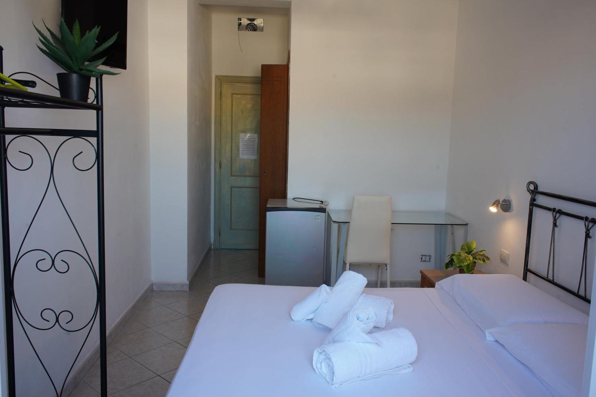 Oasis Guest House Альгеро Екстер'єр фото