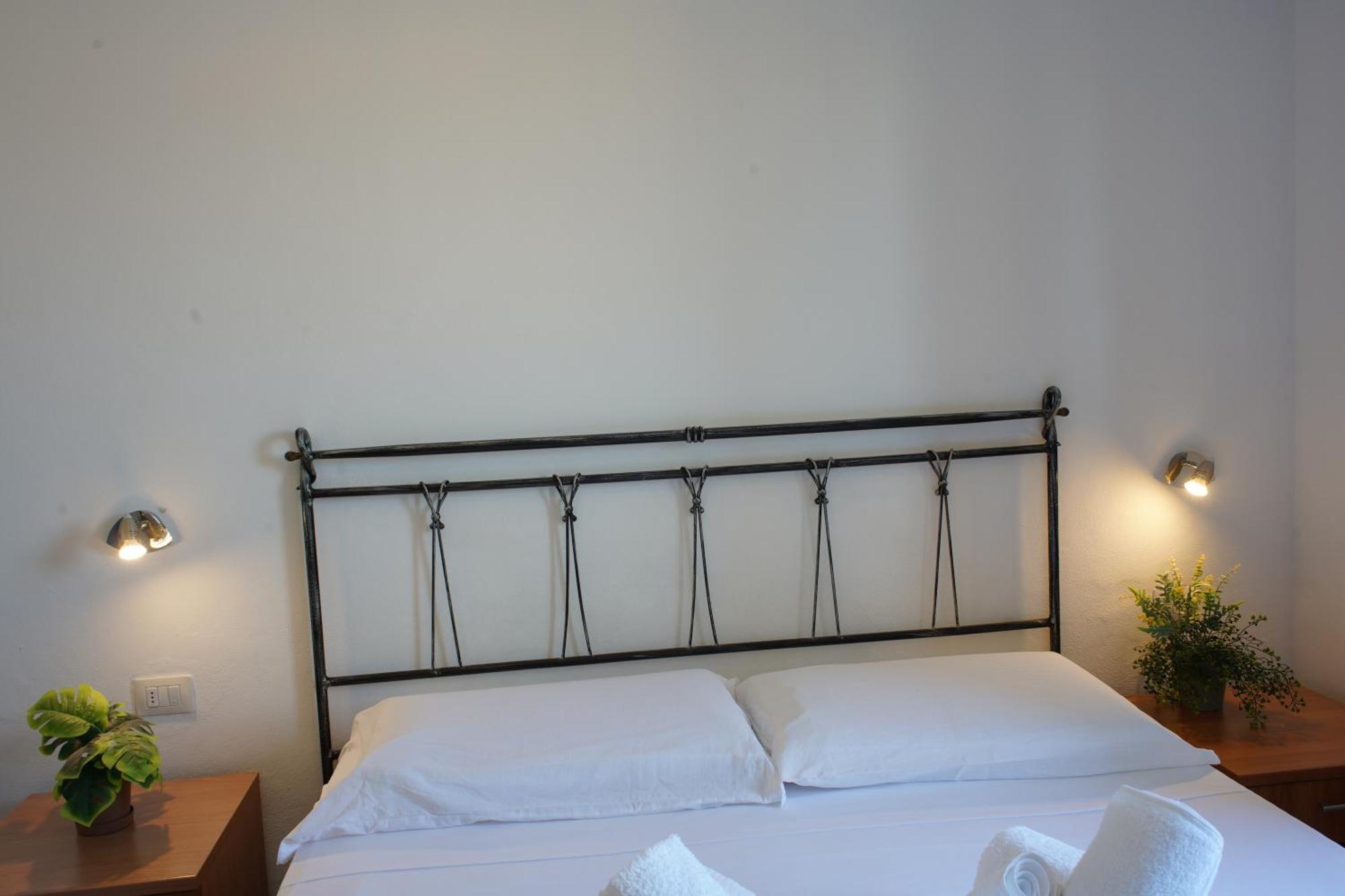 Oasis Guest House Альгеро Екстер'єр фото