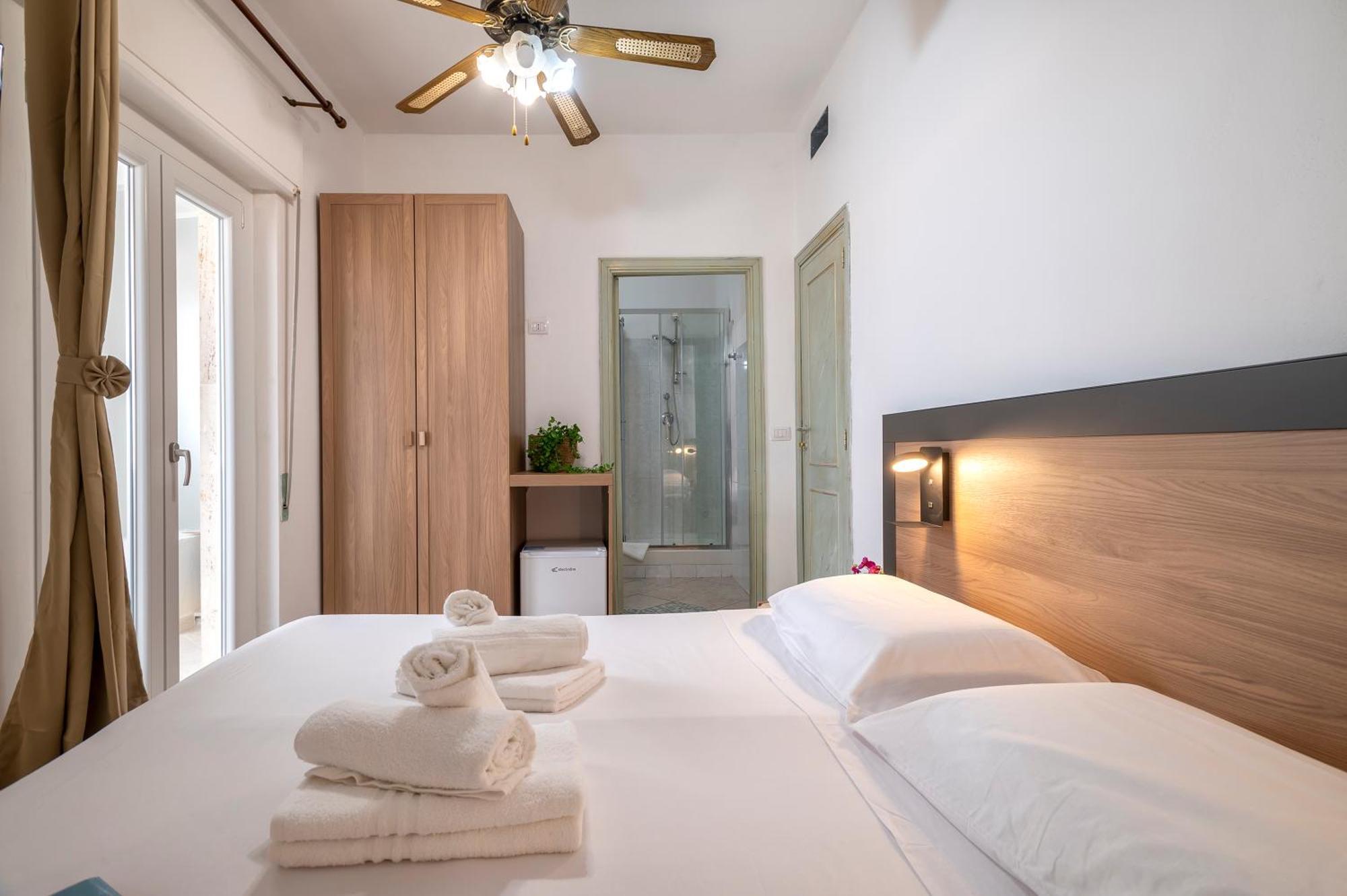 Oasis Guest House Альгеро Екстер'єр фото