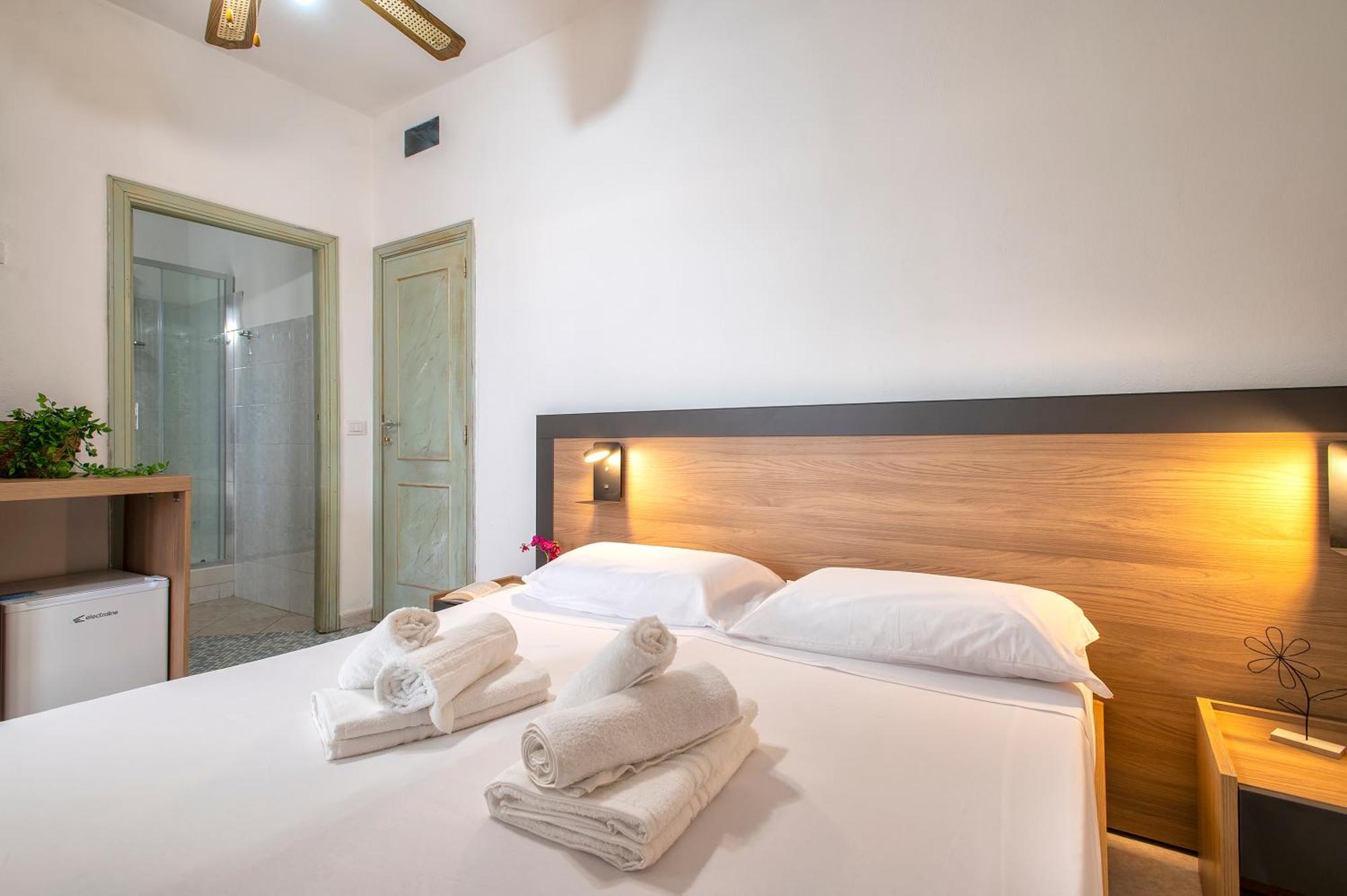 Oasis Guest House Альгеро Екстер'єр фото
